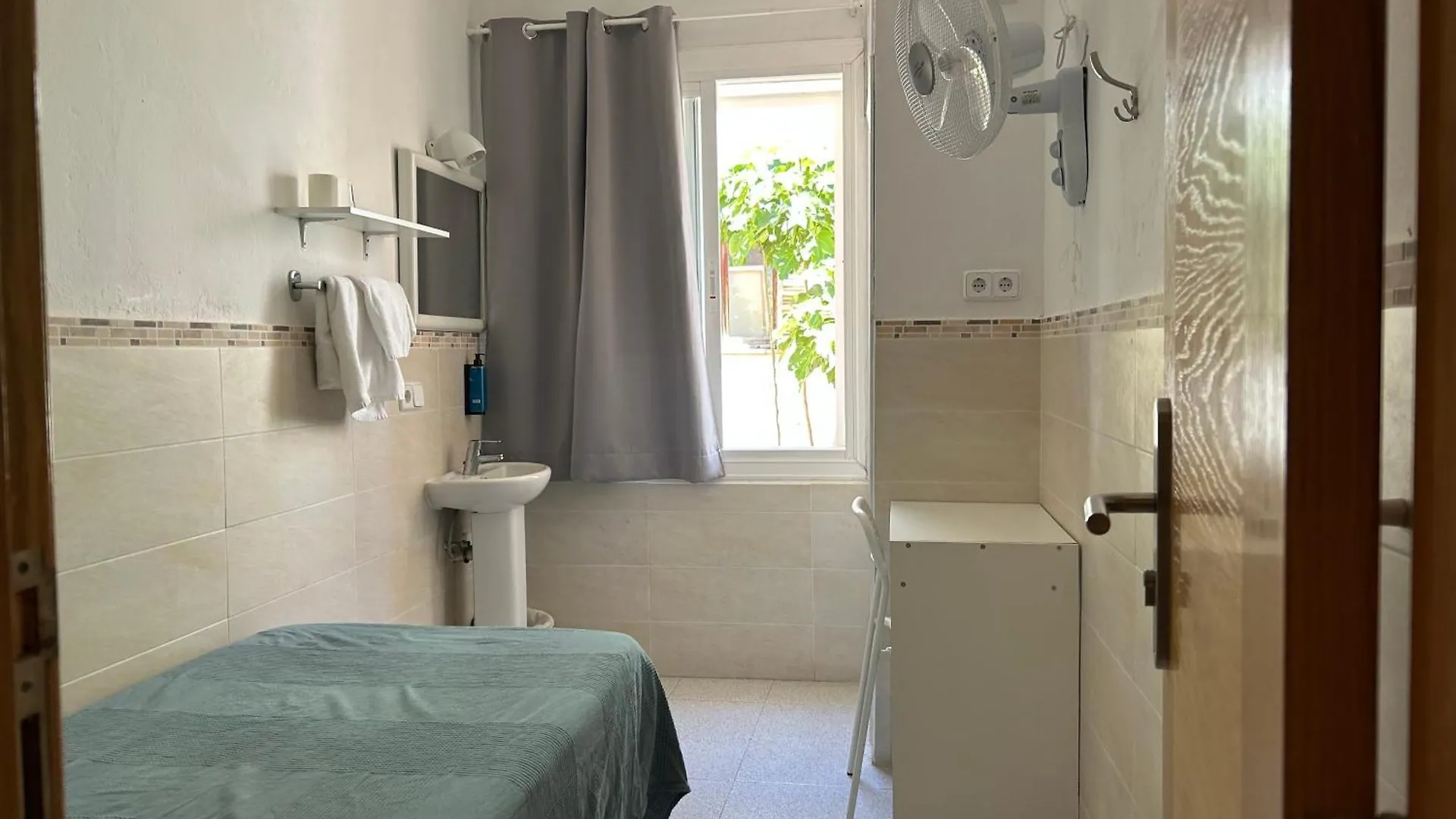 Hostal San Telmo - Adults Only Cala Major  Гостевой дом Cala Major (Mallorca)